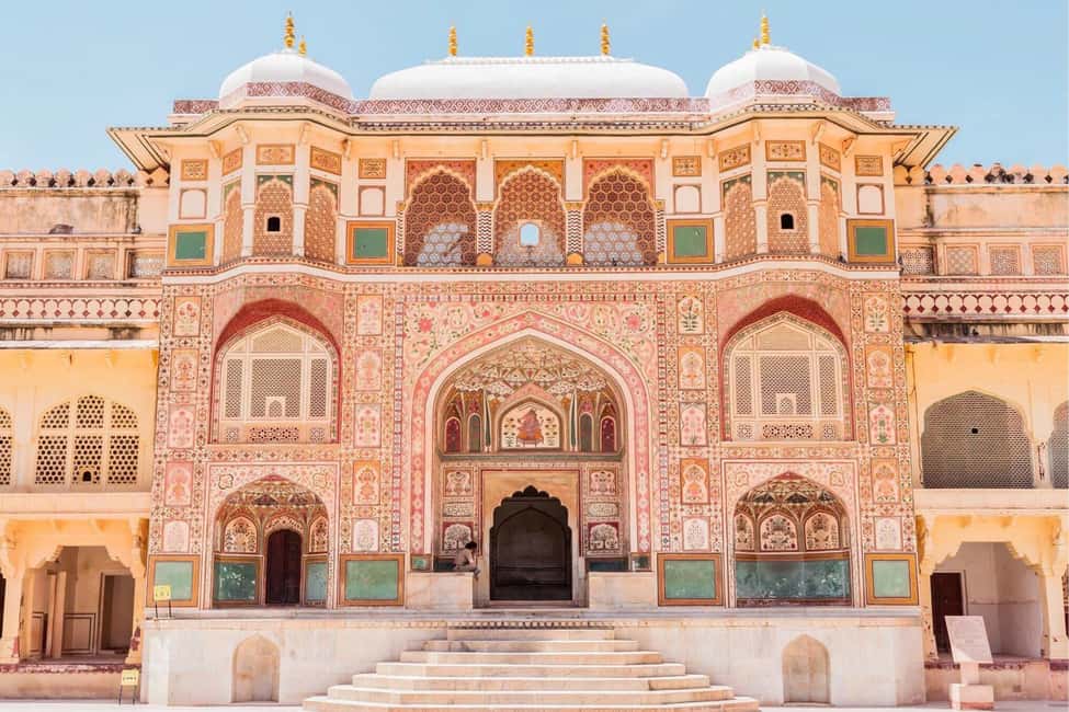 image n.4 of Jaipur Amer Fort, Jal Mahal & Stepwell Private Half-Day Tour activity in Jaipur, uploaded by supplier