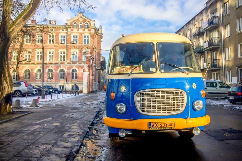 imagem n.5 de Varsóvia: 2,5 horas de autocarro retro pelo lado negro - distrito de Praga atividade em Varsóvia, carregada pelo fornecedor