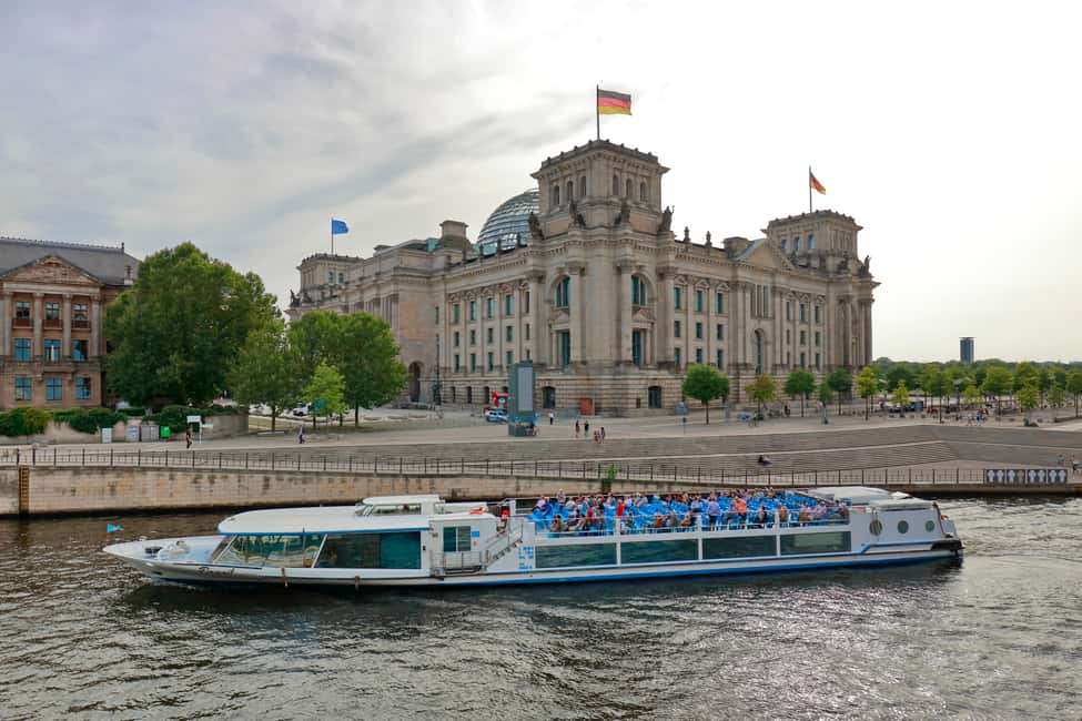 Bild Nr. 3 von Berlin: Abendliche Sightseeing-Bootsfahrt Aktivität in Berlin, hochgeladen vom Anbieter