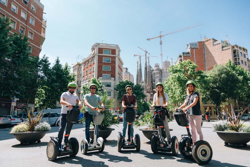 imagem n.11 de ❤️Barcelona Tour de Segway ❤️ com um guia local atividade em Barcelona, carregada pelo fornecedor