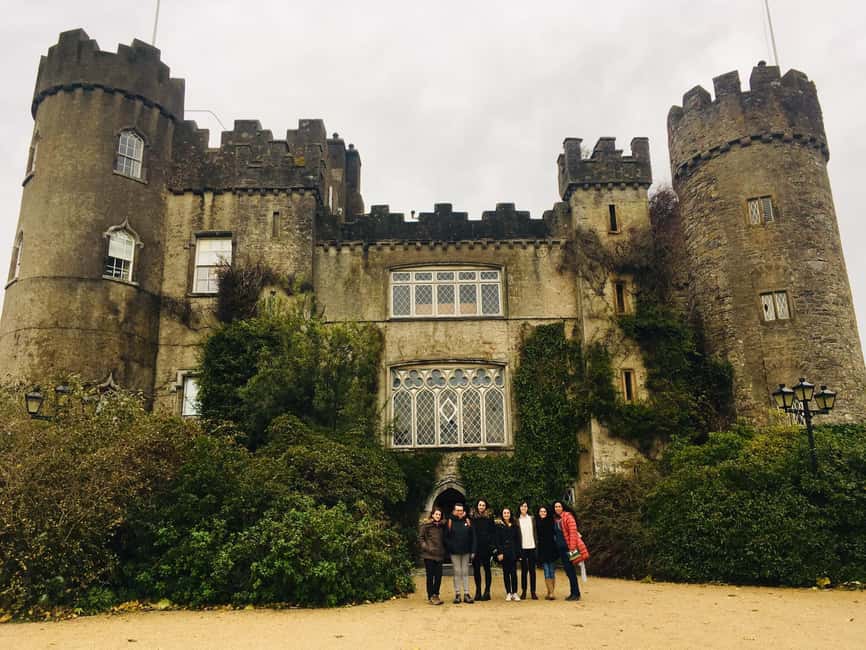 imagen n.º 2 de Dublín: Tour de día completo por Howth y el castillo de Malahide actividad en Malahide, subida por el proveedor