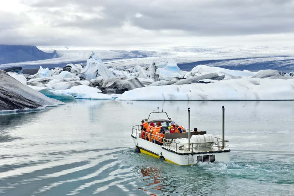 image n.3 of Reykjavík: 2-Day Tour with Icebergs, Glaciers & Waterfalls activity in Northeastern Region, Iceland, uploaded by supplier