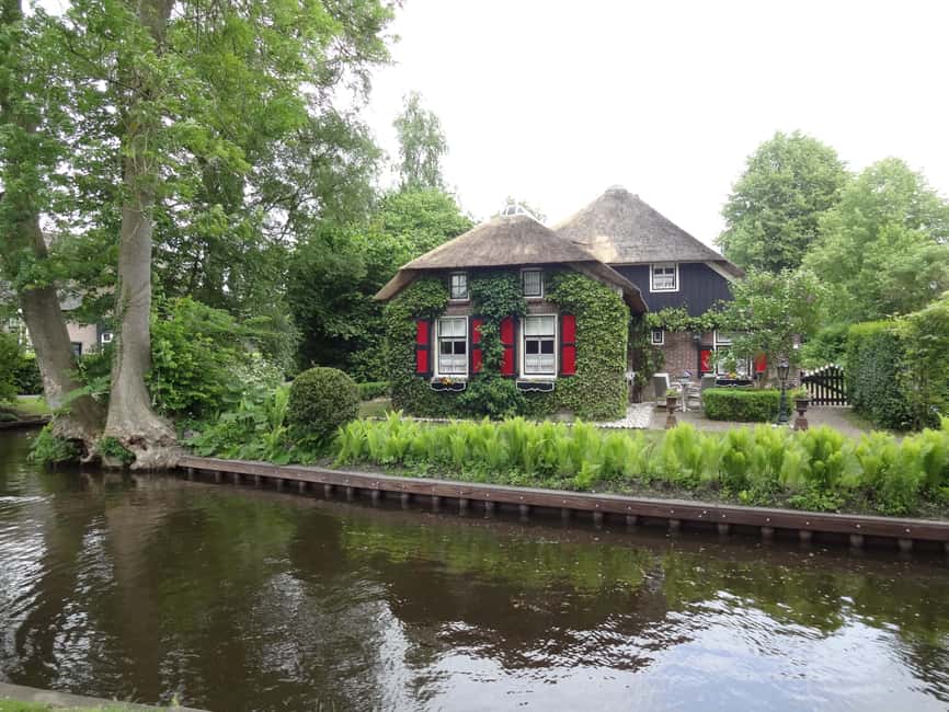 image n.13 of From Amsterdam: Giethoorn Day Trip with Small Electric Boat activity in Flevoland, uploaded by supplier