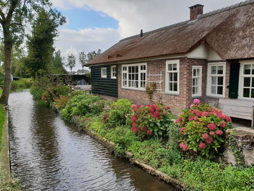image n.11 of From Amsterdam: Giethoorn Day Trip with Small Electric Boat activity in Flevoland, uploaded by supplier