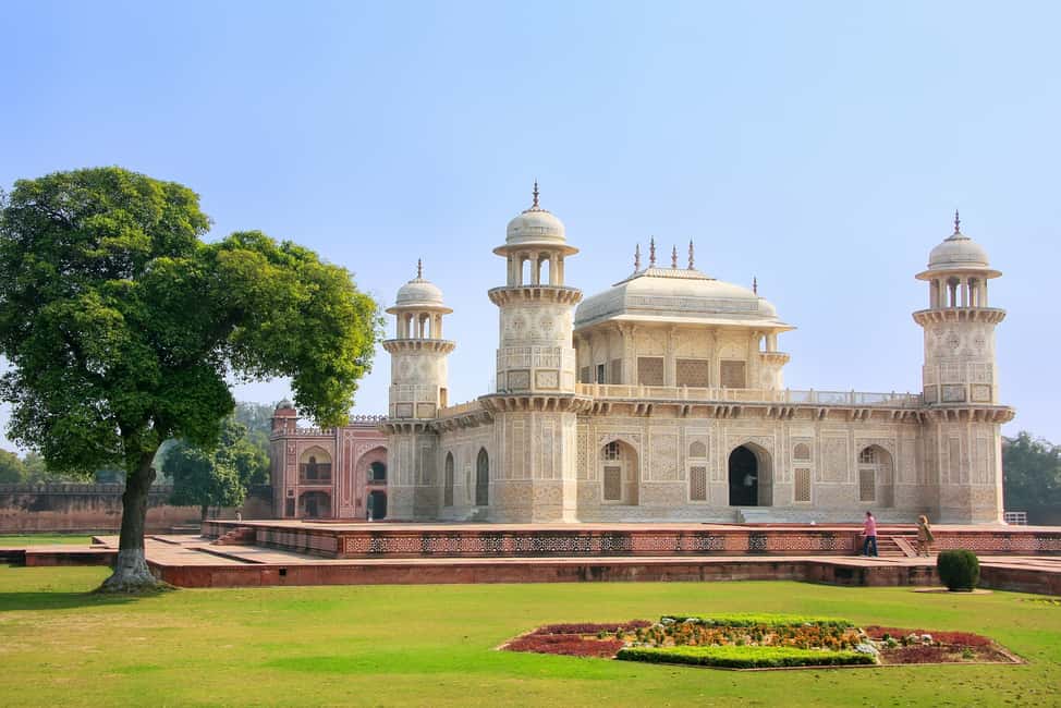 image n.16 of From Delhi: Private Taj Mahal and Agra Tour by Express Train activity in Agra, uploaded by supplier