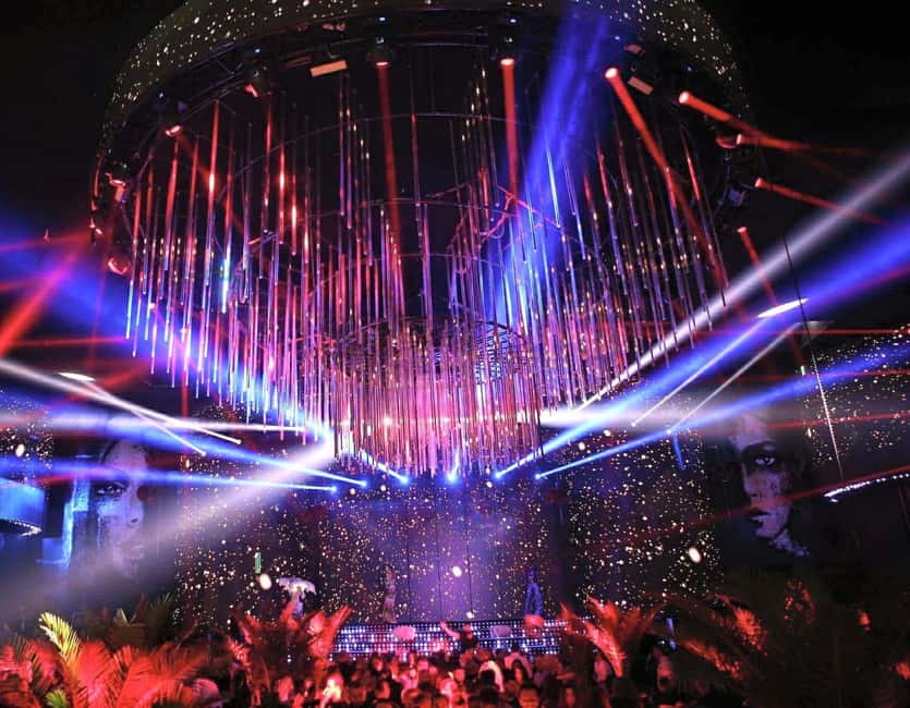 image n.1 of Bucharest: VIP Dining, Limo ride & Clubbing activity in Bucharest, uploaded by supplier