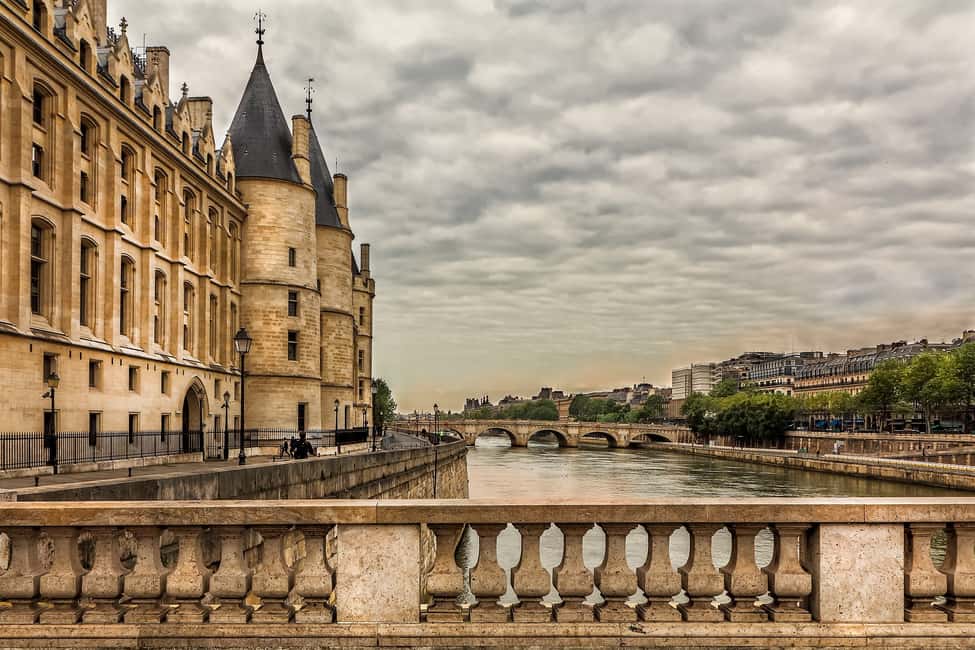 image n.9 of Outside Notre-Dame, Île de la Cité, St. Severin Church Tour activity in Paris, uploaded by supplier