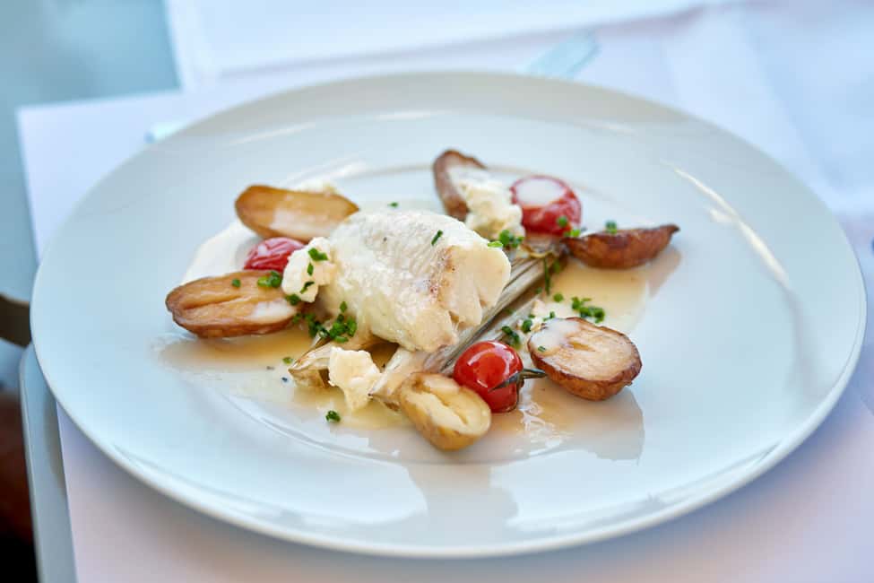 imagen n.º 9 de Lucerna Crucero en 1ª Clase por el Lago de los Cuatro Cantones con Almuerzo Gourmet actividad en Suiza, subida por el proveedor