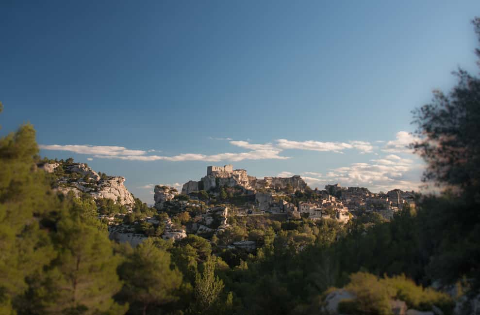 imagem n.1 de De Arles: Parque Regional dos Alpilles Provence Safari 4x4 atividade em Saint-Rémy-de-Provence, carregada pelo fornecedor