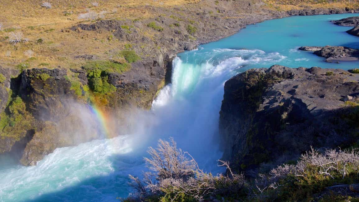 imagem n.5 de De El Calafate: Excursão de 1 dia a Torres del Paine atividade em Puerto Natales, carregada pelo fornecedor