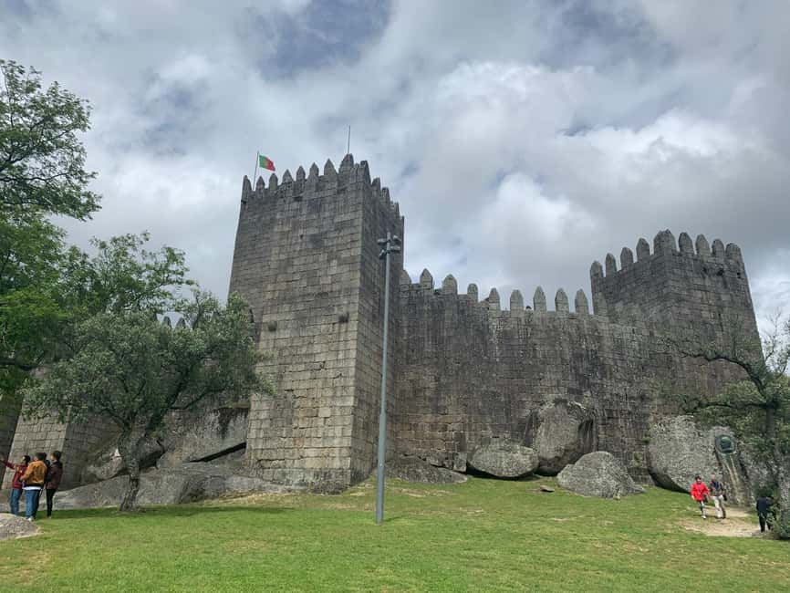 image n.11 of From Porto: Braga and Guimarães Day Trip with Lunch activity in Guimaraes, uploaded by supplier