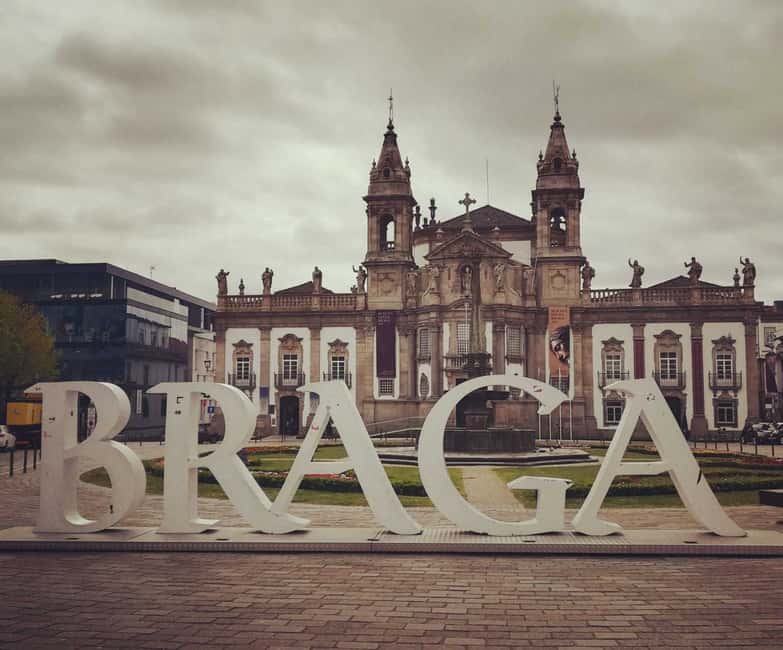 image n.16 of From Porto: Braga and Guimarães Day Trip with Lunch activity in Guimaraes, uploaded by supplier