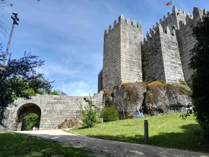 image n.18 of From Porto: Braga and Guimarães Day Trip with Lunch activity in Guimaraes, uploaded by supplier