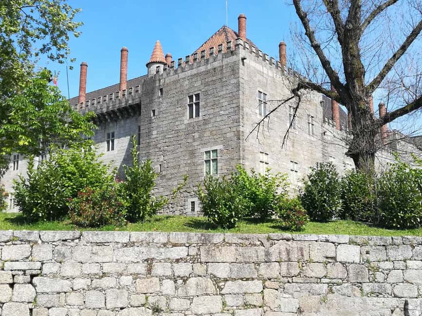 image n.20 of From Porto: Braga and Guimarães Day Trip with Lunch activity in Guimaraes, uploaded by supplier