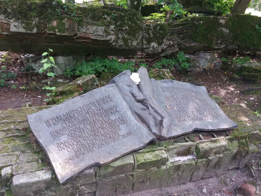 imagem n.4 de De Varsóvia: Visita de carro o covil do lobo, o quartel-general de Hitler atividade em Voivodia da Vármia-Masúria, carregada pelo fornecedor