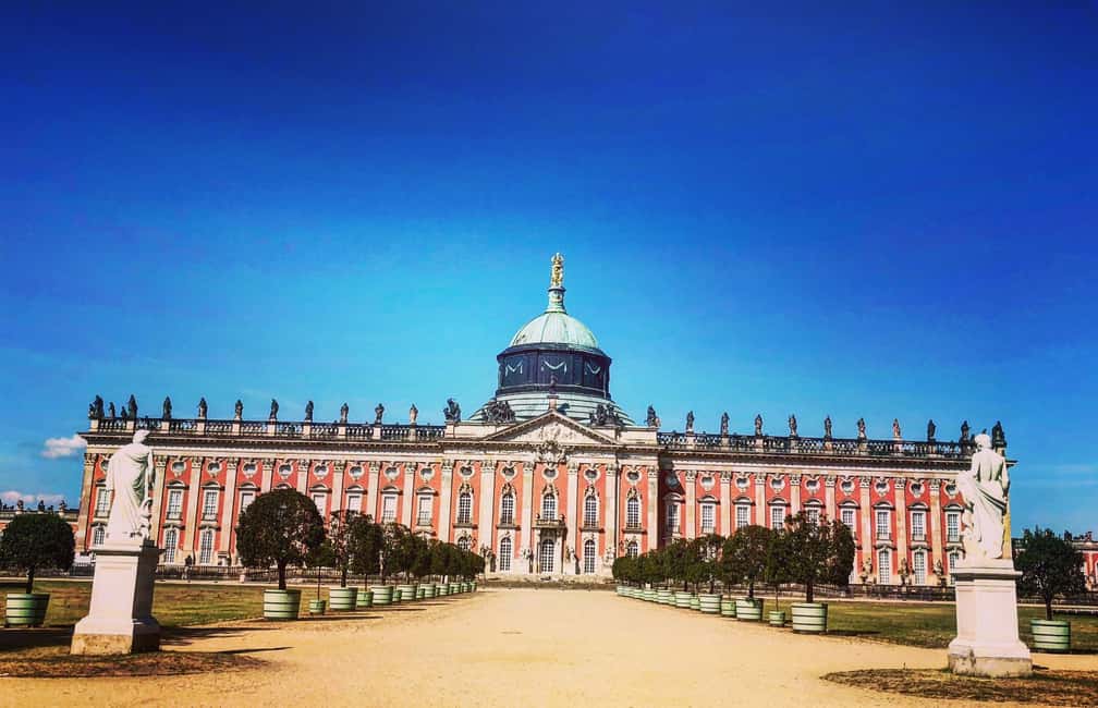 Bild Nr. 2 von Private Tour durch Potsdam und den Sanssouci-Gärten mit Jacob Aktivität in Potsdam, hochgeladen vom Anbieter
