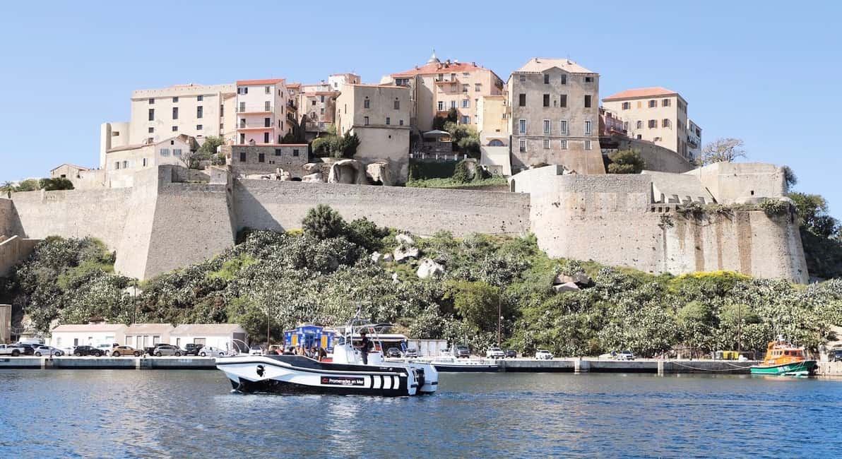 Bild Nr. 5 von Von Calvi: 2-stündige Sonnenuntergangsfahrt zur Halbinsel Revellata Aktivität in Korsika, hochgeladen vom Anbieter