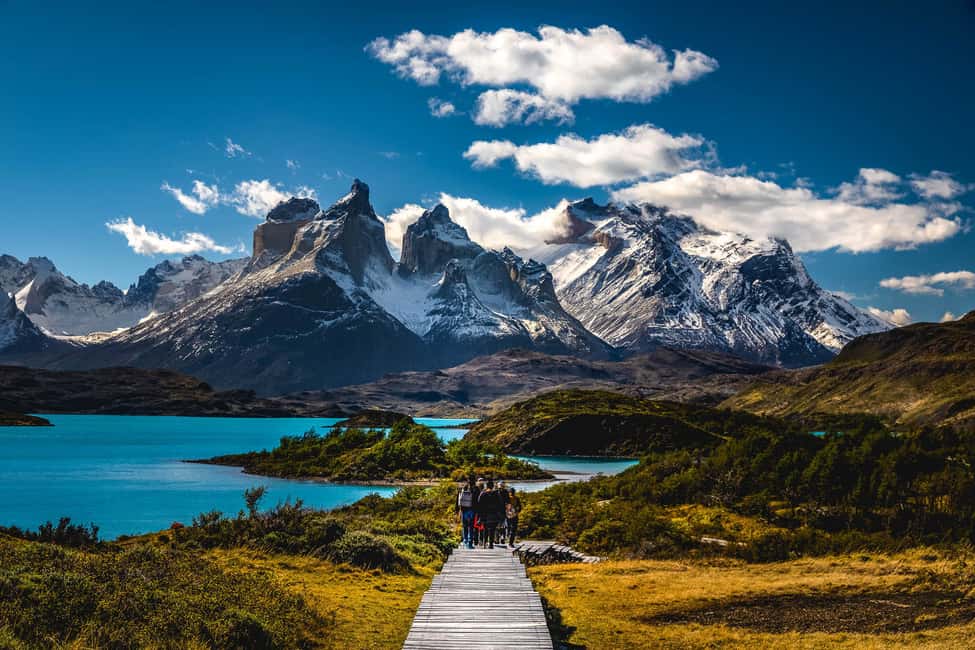 imagem n.1 de De El Calafate: Excursão de 1 dia a Torres del Paine atividade em Puerto Natales, carregada pelo fornecedor