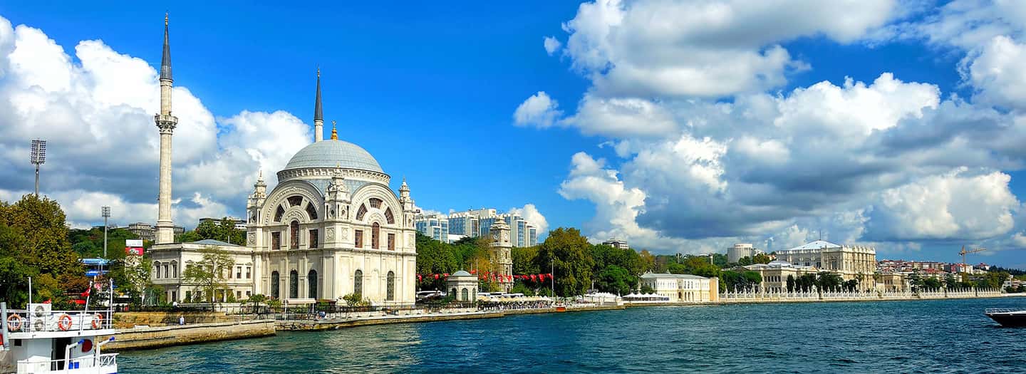 imagem n.11 de Cruzeiro pelo Bósforo e excursão pelos dois continentes com guia local atividade em Istambul, carregada pelo fornecedor