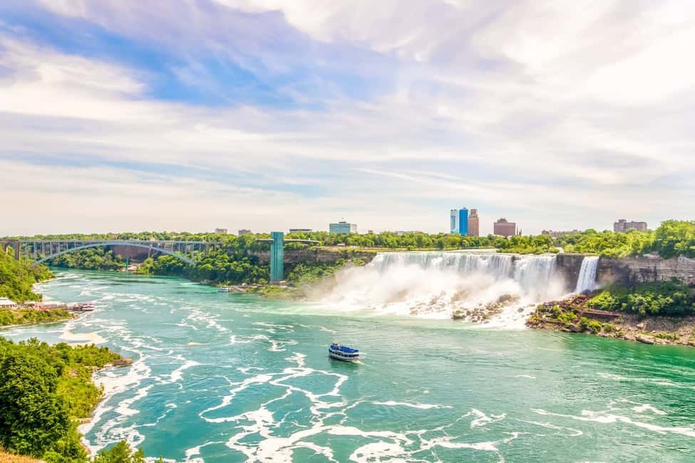 imagen n.º 6 de Cataratas del Niágara: Excursión Canadiense y Americana de Lujo de un Día actividad en Niagara Falls, Nueva York, subida por el proveedor