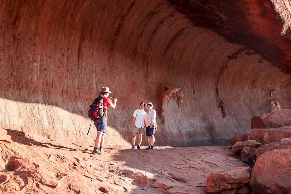 Image N°6 de Uluru : visite guidée à pied au lever du soleil avec petit déjeuner léger activité à Territoire du Nord, Australie, publiée par le prestataire