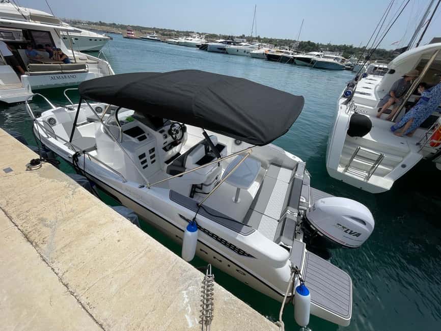 image n.7 of Polignano a Mare Caves and Grottos Tour by Boat with Spritz activity in Polignano a Mare, uploaded by supplier
