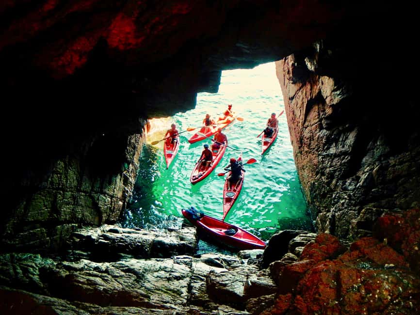 Immagine nº 3 di Sardegna: tour mattutino in kayak + snorkeling e aperitivo locale attività a Sardegna, caricata dal fornitore