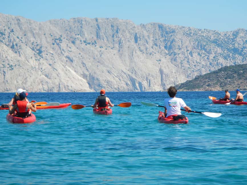 Immagine nº 8 di Sardegna: tour mattutino in kayak + snorkeling e aperitivo locale attività a Sardegna, caricata dal fornitore