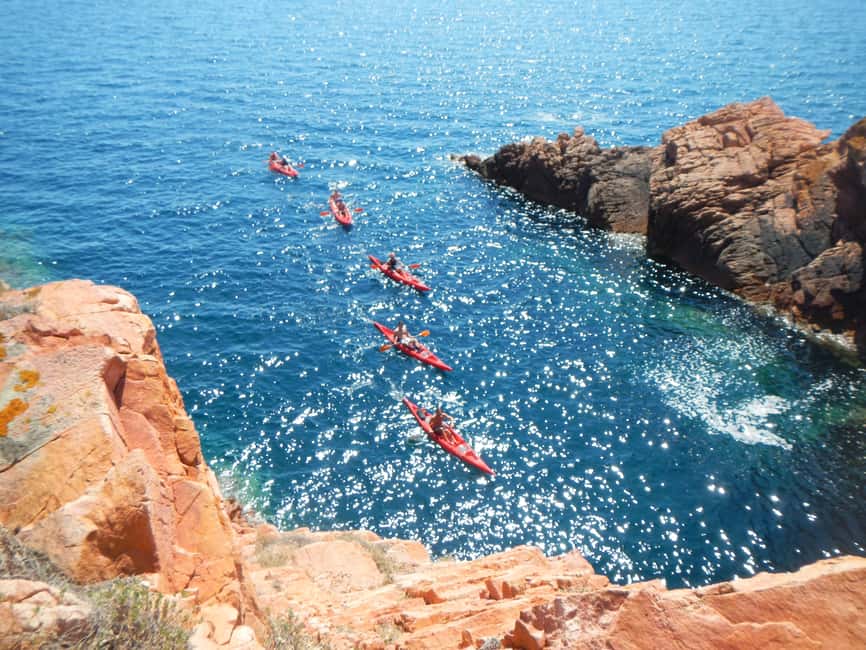 Immagine nº 10 di Sardegna: tour mattutino in kayak + snorkeling e aperitivo locale attività a Sardegna, caricata dal fornitore