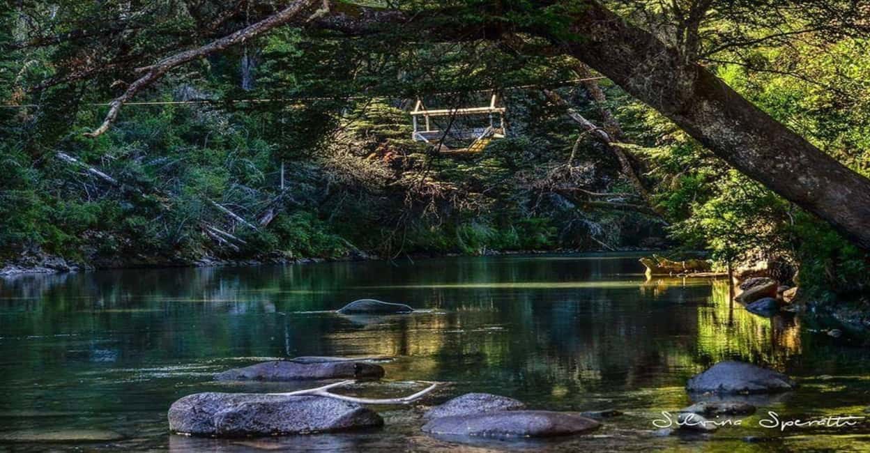 imagem n.3 de Bariloche: Excursão de 1 dia a El Bolsón e Lago Puelo atividade em Província do Chubut, carregada pelo fornecedor