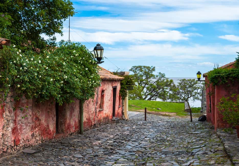 Immagine nº 2 di Da Montevideo: tour di un giorno a Colonia Sacramento con guida attività a Colonia del Sacramento, caricata dal fornitore