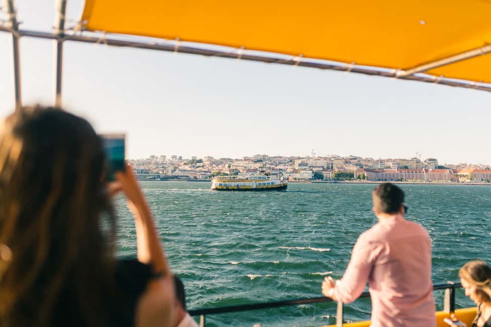imagem n.5 de Lisboa: Passeio de Barco Amarelo no Rio Tejo atividade em Lisboa, carregada pelo fornecedor