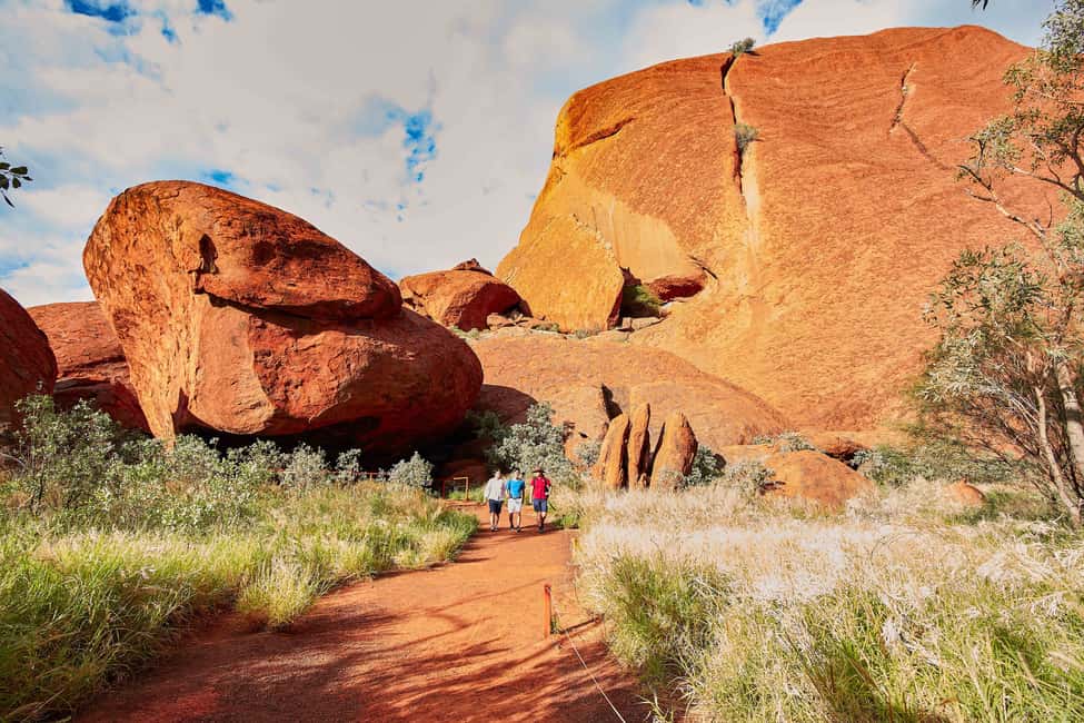 Image N°9 de Uluru : visite guidée à pied au lever du soleil avec petit déjeuner léger activité à Territoire du Nord, Australie, publiée par le prestataire