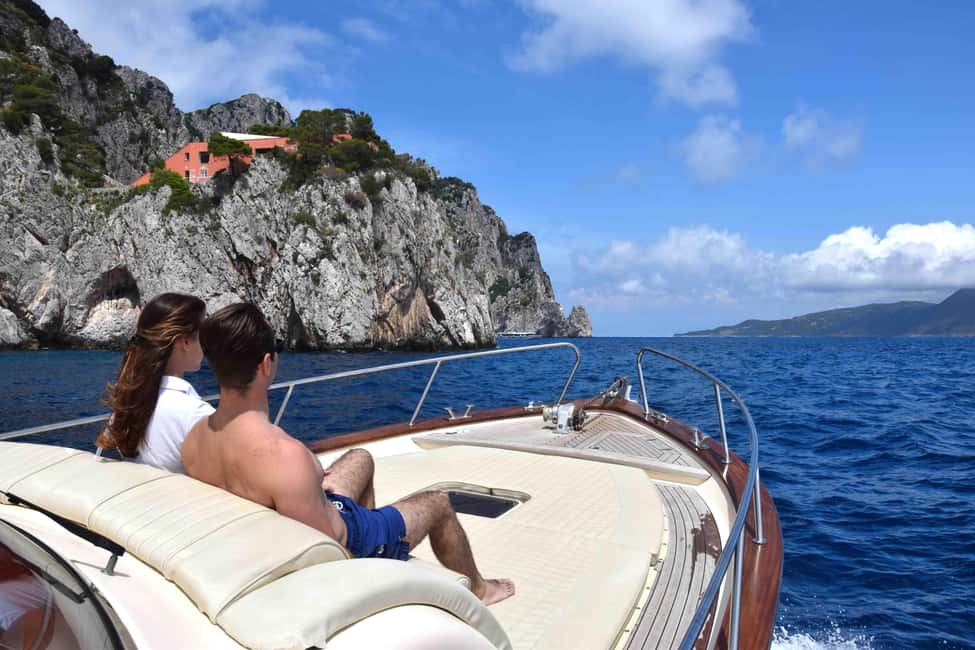 image n.10 of Sorrento: Positano & Amalfi Coast Small-Group Boat Tour activity in Nerano, uploaded by supplier