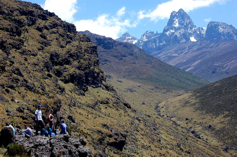 Image N°5 de Au départ de Nairobi : Randonnée d'une journée dans le parc national du Mont Kenya activité à Province centrale du Kenya, publiée par le prestataire