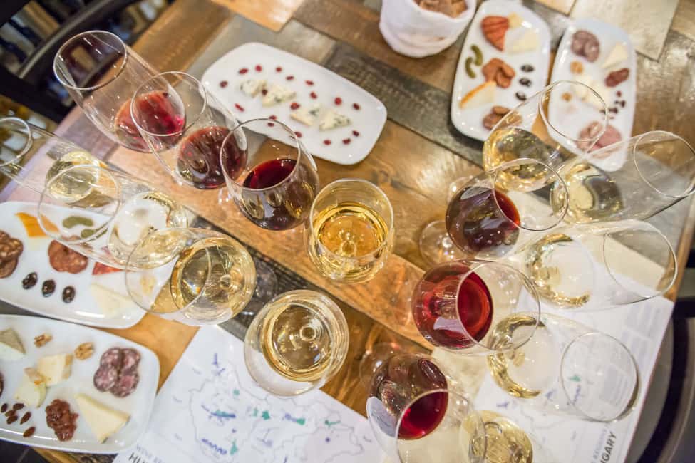 Image N°6 de Budapest : Cours de dégustation de vins hongrois (Essentials of Hungarian Wine Tasting Class) activité à Budapest, publiée par le prestataire
