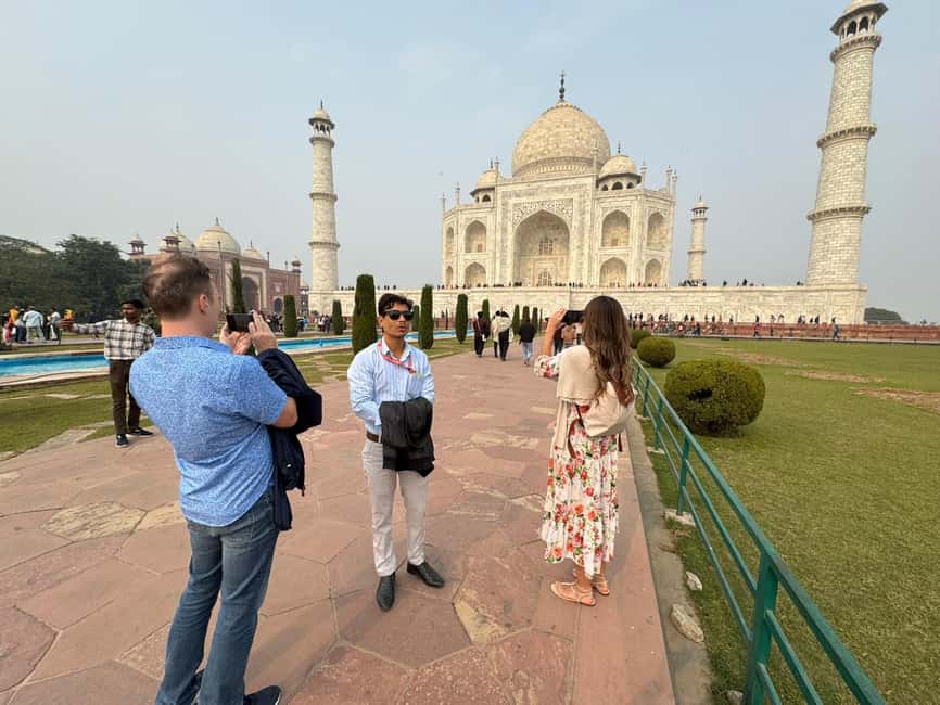 imagem n.2 de De Deli: Excursão privada de um dia ao Taj Mahal e Agra com almoço 5* atividade em Agra, carregada pelo fornecedor