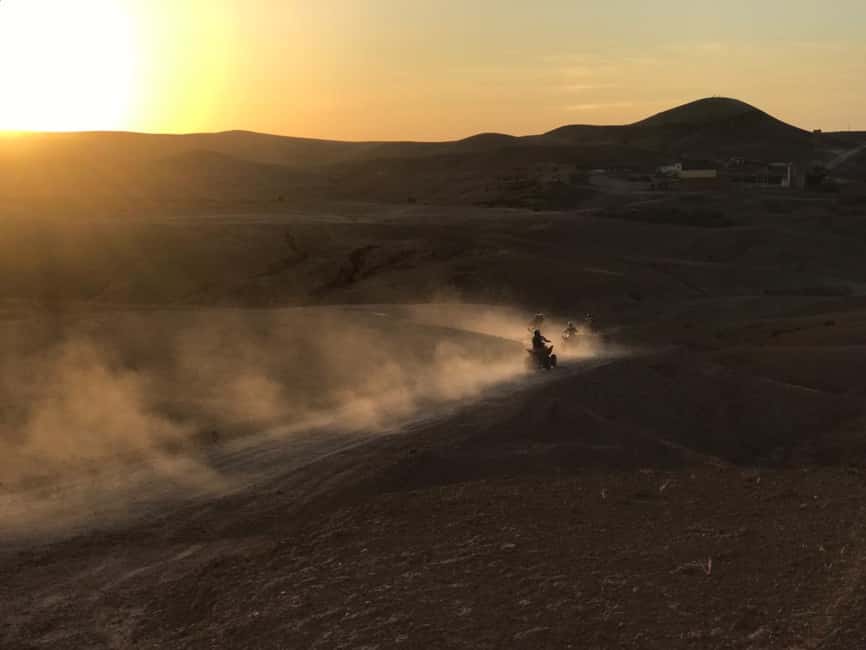 Immagine nº 4 di Marrakesh: Tour del deserto di Agafay in quad e a dorso di cammello con cena attività a Marrakech-Safi, caricata dal fornitore