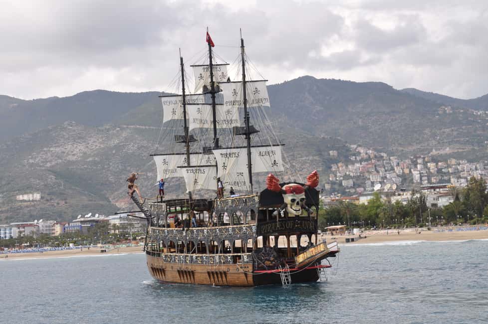 image n.5 of Alanya: Pirates Boat Tour with Lunch and Drinks activity in Alanya, uploaded by supplier