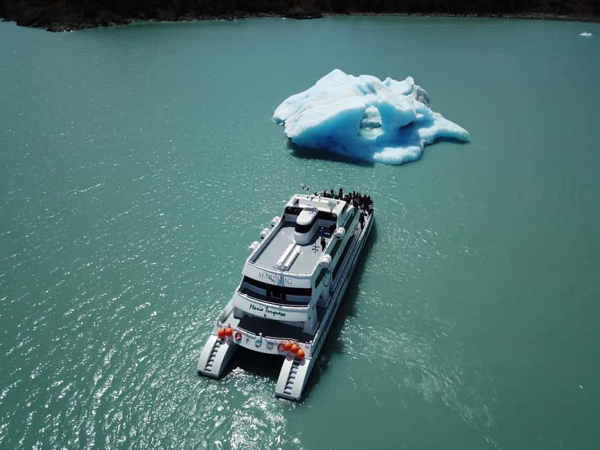 image n.8 of Gourmet Glacier Cruise & Footbridges of Perito Moreno activity in Santa Cruz Province, uploaded by supplier