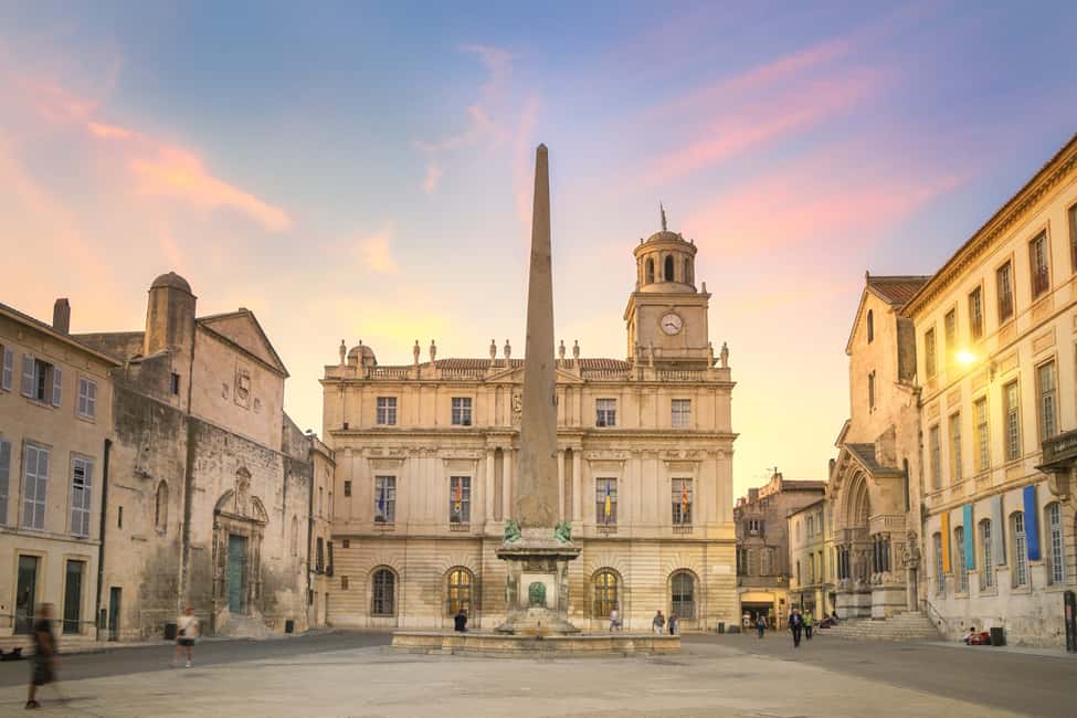 imagem n.3 de A partir de Avignon: locais de Van Gogh e monumentos romanos atividade em Arles, carregada pelo fornecedor