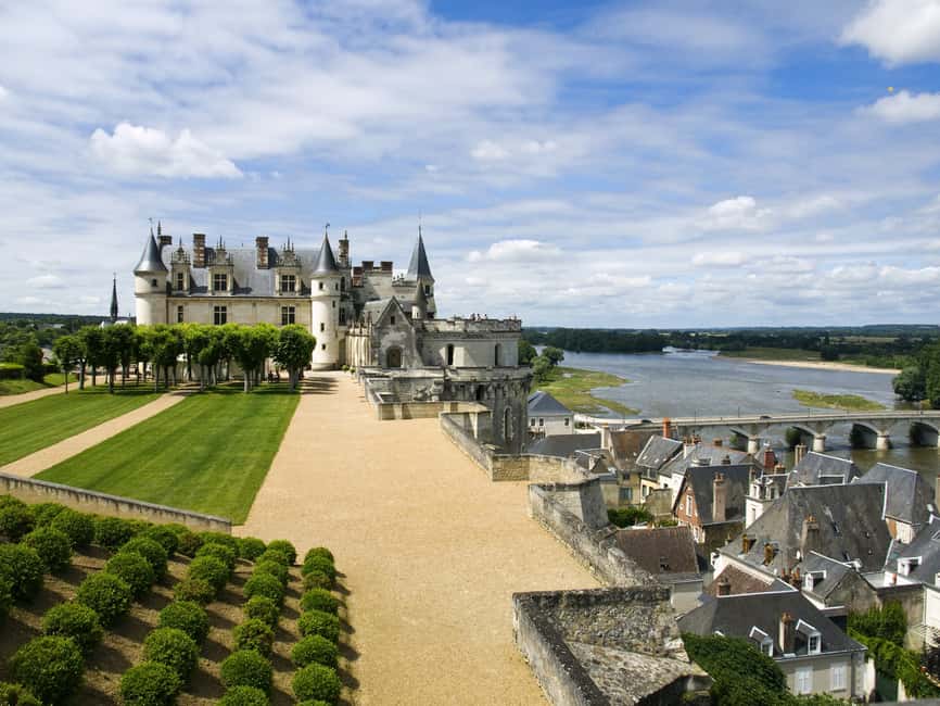 image n.1 of Exclusive Wine Day Trip Loire Valley from Paris activity in Amboise, uploaded by supplier
