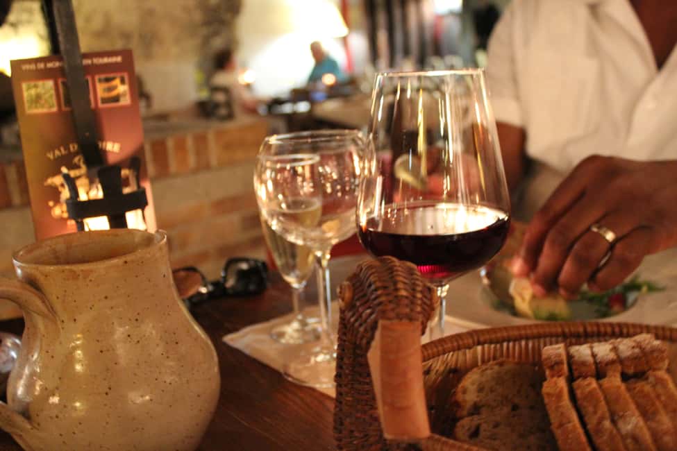 image n.4 of Paris: Loire Valley Castles Tour with Wine Tasting activity in Chenonceaux, uploaded by supplier