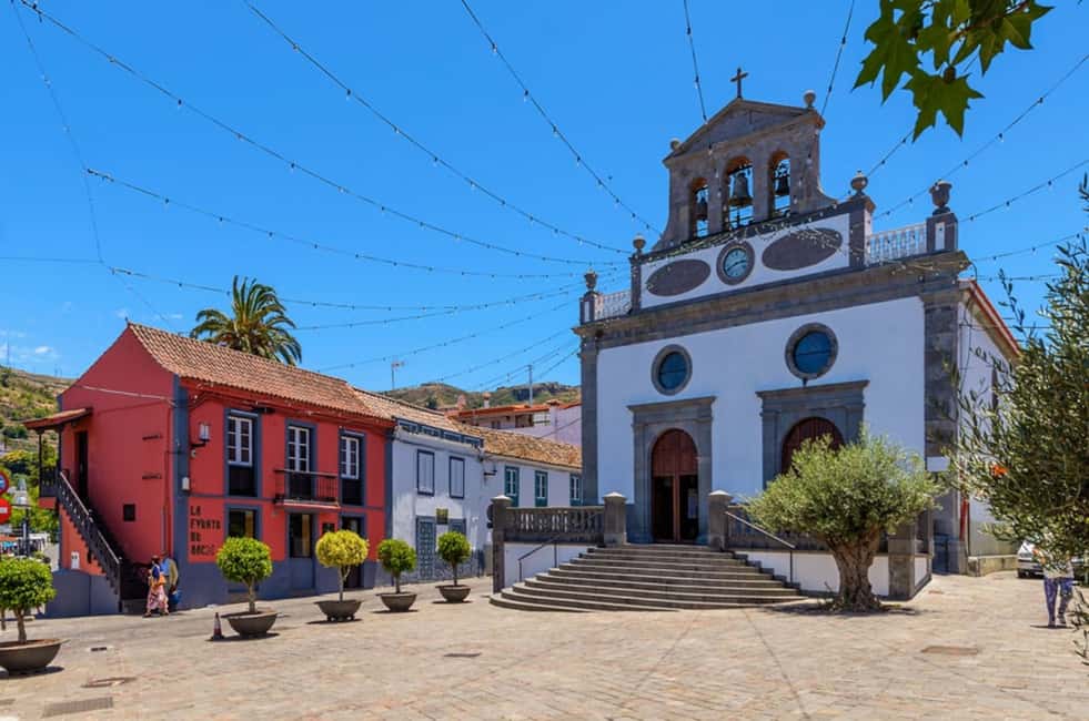 image n.5 of Teror and San Mateo Sunday Market activity in Vega de San Mateo, uploaded by supplier