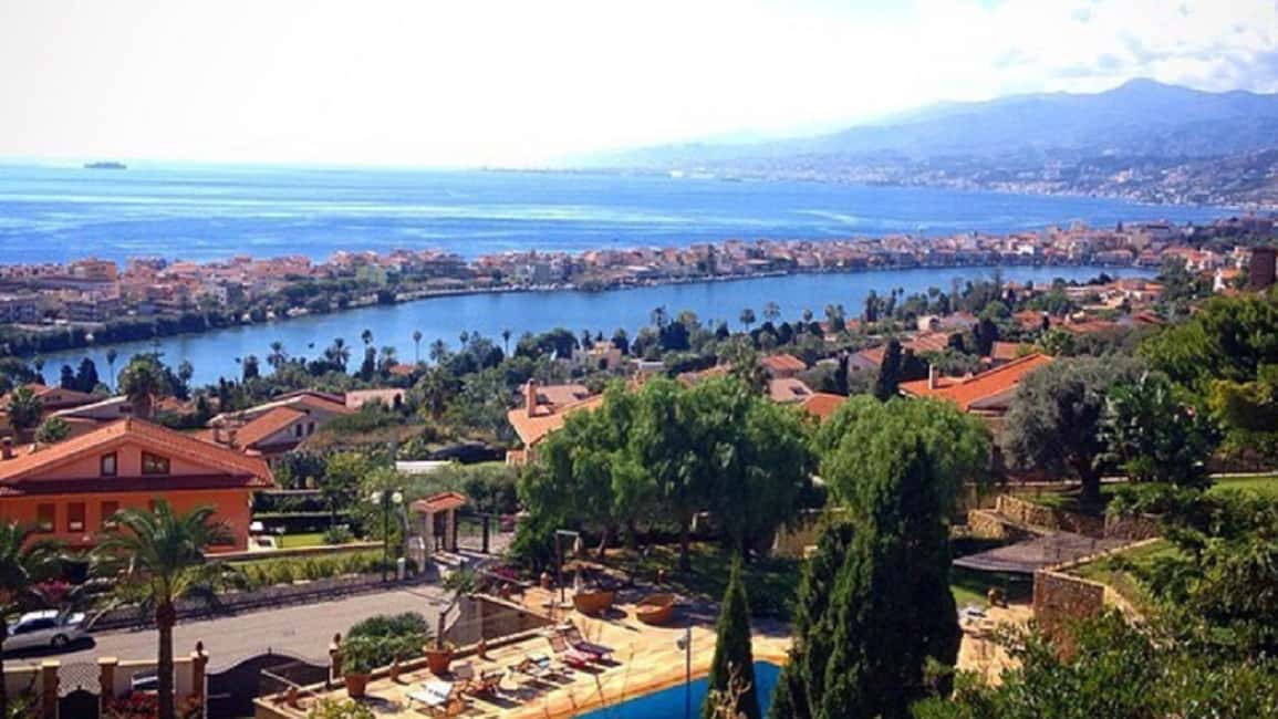 image n.6 of Taormina: Roundtrip Transfer from Messina activity in Taormina, uploaded by supplier