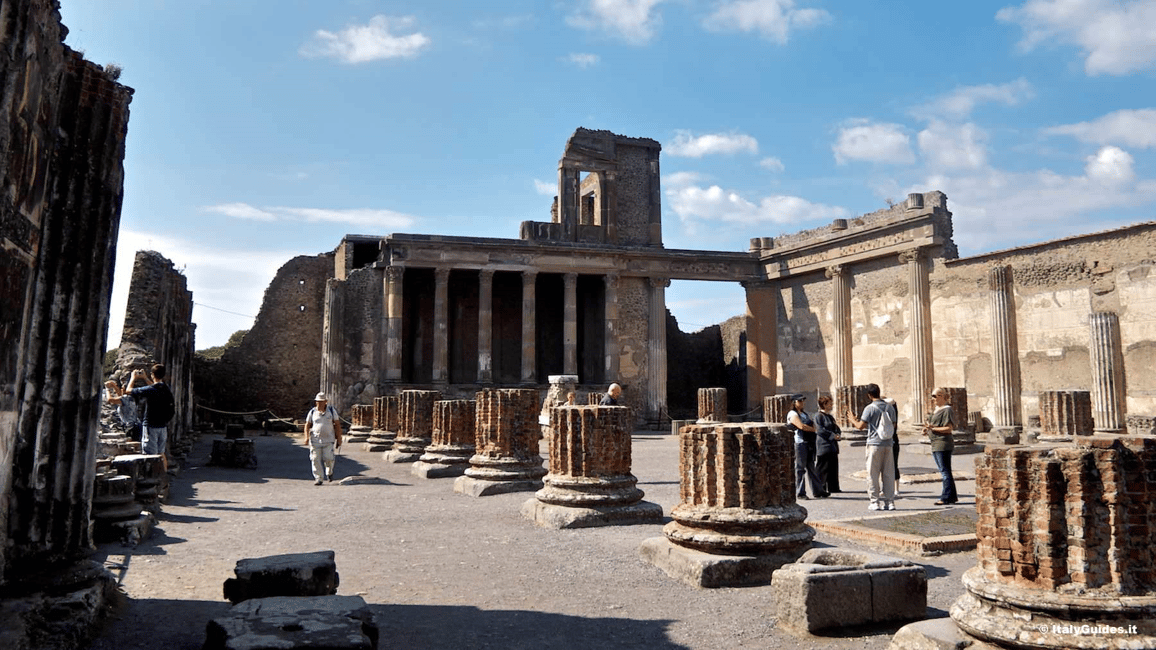 image n.7 of Pompeii VIP 3h Tour: Skip-the-line with your Archaeologist activity in Pompei, Campania, uploaded by supplier