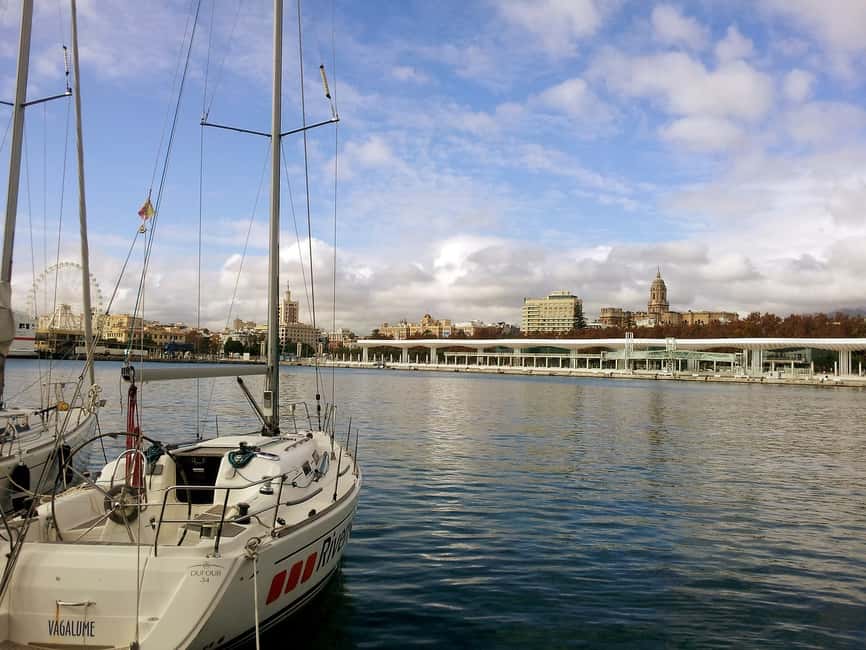imagen n.º 2 de Málaga: Tour privado a pie con guía oficial actividad en Málaga, subida por el proveedor