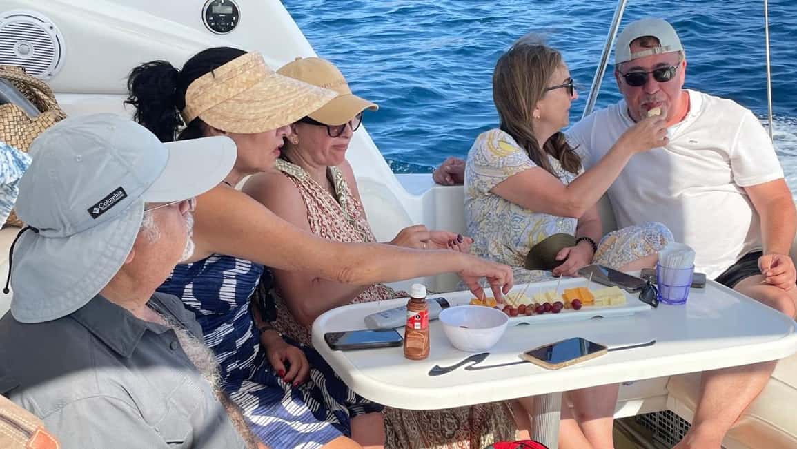 image n.17 of La Paz: Day Cruise & Snorkelling (w/sea lions) Food & Drinks activity in Baja California Sur, uploaded by supplier