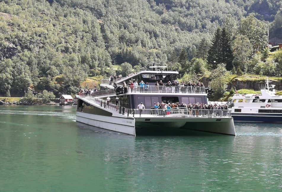 bild nr.10 av Bergen: Vikingabyn, kryssning i Nærøyfjorden och Flåmsbana aktivitet i Flåm, uppladdad av arrangören