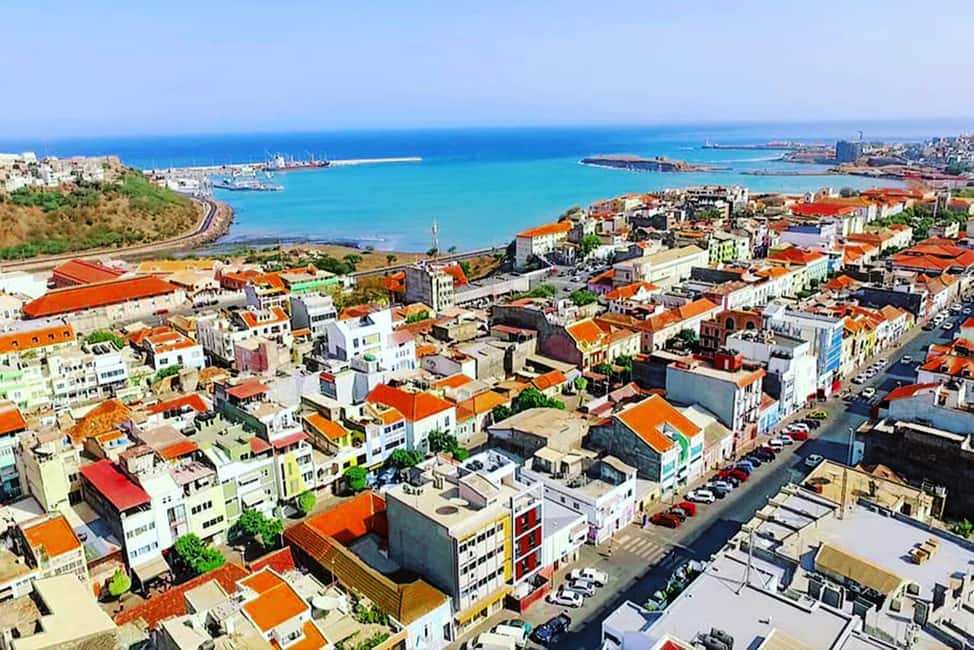 imagem n.5 de Praia: passeio a pé histórico guiado e almoço com moradores locais atividade em Praia, Cabo Verde, carregada pelo fornecedor